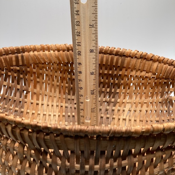 Pre-owned Buttock Splint Weave Basket, handles on each side - Picture 9 of 9